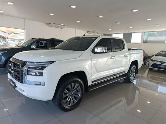 MITSUBISHI TRITON 2.4 BITURBO DIESEL CD HPE 4X4 AUTOMÁTICO